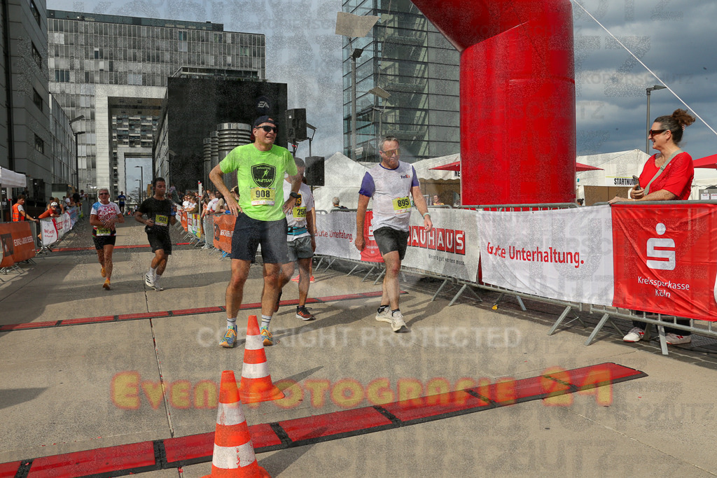 250920_1526_EX1_9404 | Sportfotografie im Rhein-Sieg Kreis, Köln, Bonn, NRW, Rheinland Pfalz, Hessen, etc. Unser Tätigkeitsfeld umfasst den Laufsport vom Volkslauf über den Marathon, Duathlon, Triathon bis zum Ultralauf wie Kölnpfad Ultra oder Schindertrail.