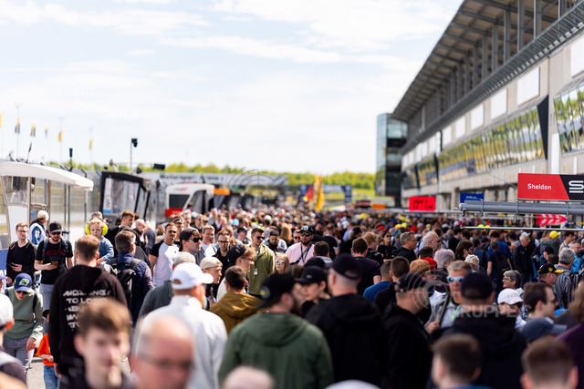 DTM124_042812164905775SVS_SVS | DTM, 1. + 2. Rennen Oschersleben 2024 - Foto: Gruppe C Photography - Realisiert mit Pictrs.com