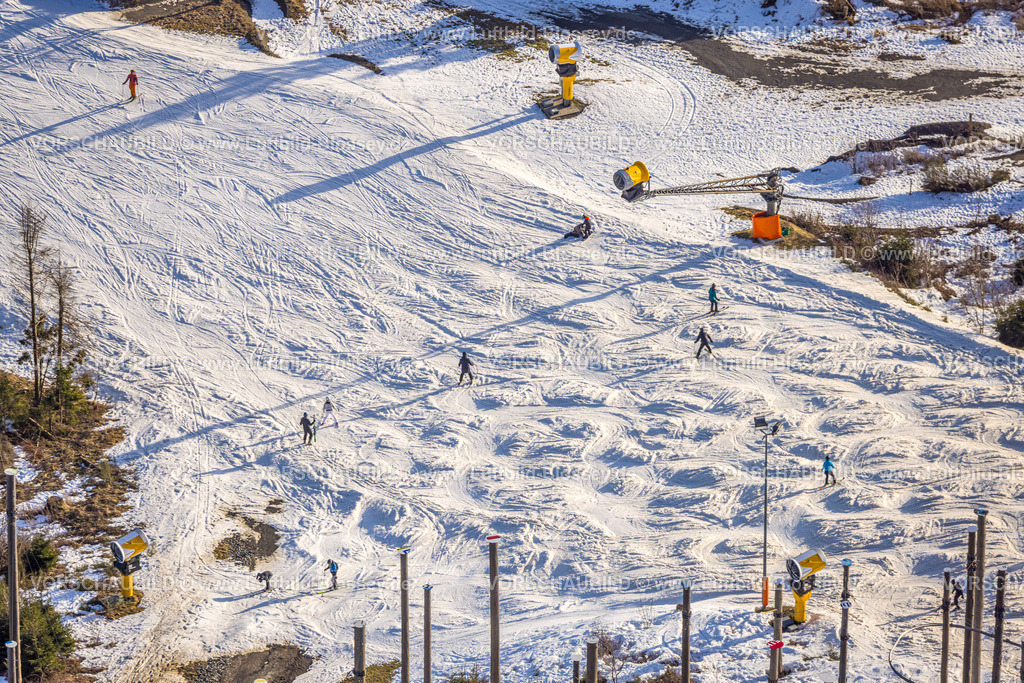 Winterberg260105095 | Luftbild, Buckelpiste Skipiste mit Bodenwellen für Freestyle-Skiing, Schneekanonen, Winterberg, Sauerland, Nordrhein-Westfalen, Deutschland