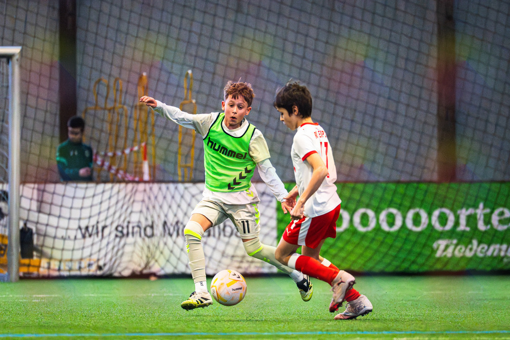 _BLR8665 | Professionelle Fußball- und Sportfotografie. Spielbilder online ansehen und kaufen – Einzelbilder oder komplette Galerien in hoher Qualität. - Realisiert mit Pictrs.com