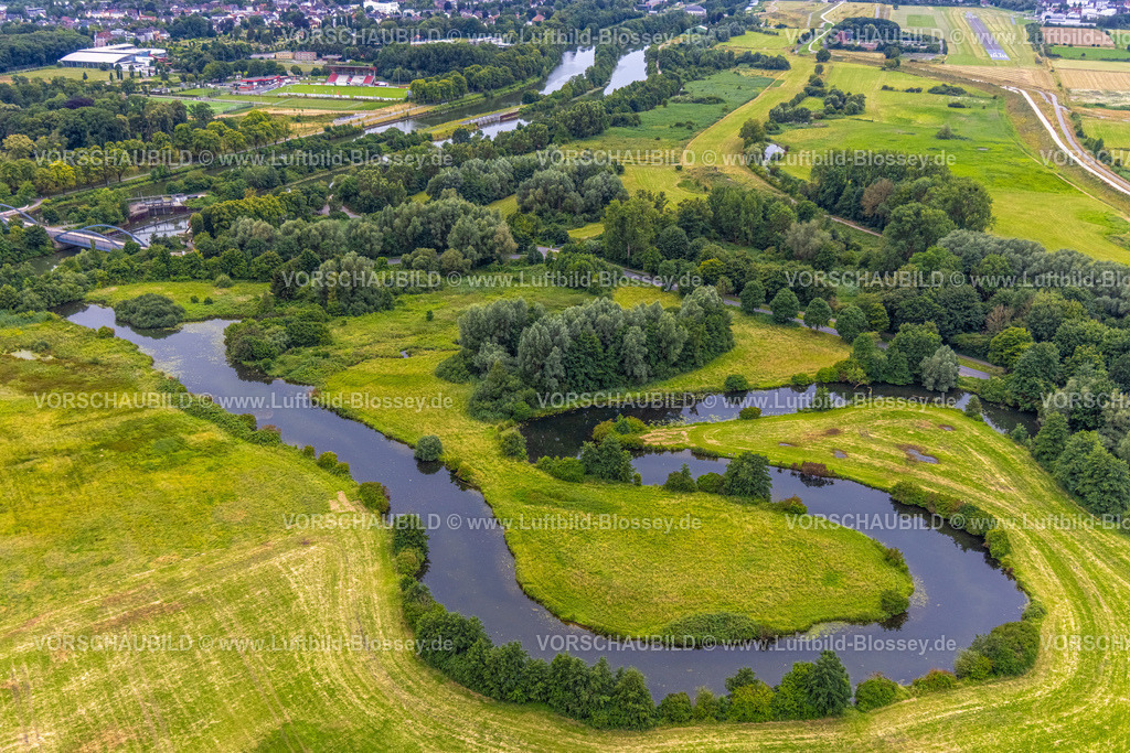 Hamm240710465 | Luftbild, Mühlengraben Fluss Lippe Mäander und Lippeaue, Blick zum Flugplatz Hamm Lippewiesen, grüne Bäume, Stadtbezirk Heessen, Hamm, Ruhrgebiet, Nordrhein-Westfalen, Deutschland