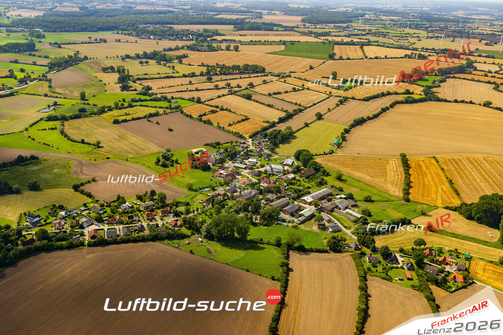 Guttau Grömitz Bild- Das Luftbild wurde 2025 vom UL-Flugzeug heraus erstellt ( keine Drohne bzw. Drohnenaufnahme ) - Hochauflösende Luftaufnahme -Nicht vergleichbar mit Google Maps oder Satelittenbilder- Die Geschenkidee !Mit Lizenz und Bildrechte bestellbar - CC