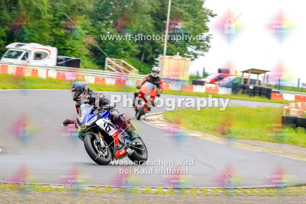 VBK-7792 | Hier findet Ihr Bilder von Touristenfahrten auf der Nürburgring Nordschleife oder von anderen Veranstaltungen die ich besucht habe. Viel Spass beim Durch Schauen 