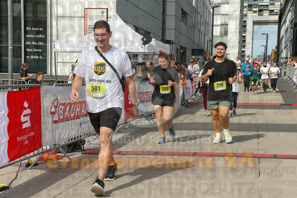 250920_1343_EX1_6373 | Sportfotografie im Rhein-Sieg Kreis, Köln, Bonn, NRW, Rheinland Pfalz, Hessen, etc. Unser Tätigkeitsfeld umfasst den Laufsport vom Volkslauf über den Marathon, Duathlon, Triathon bis zum Ultralauf wie Kölnpfad Ultra oder Schindertrail.