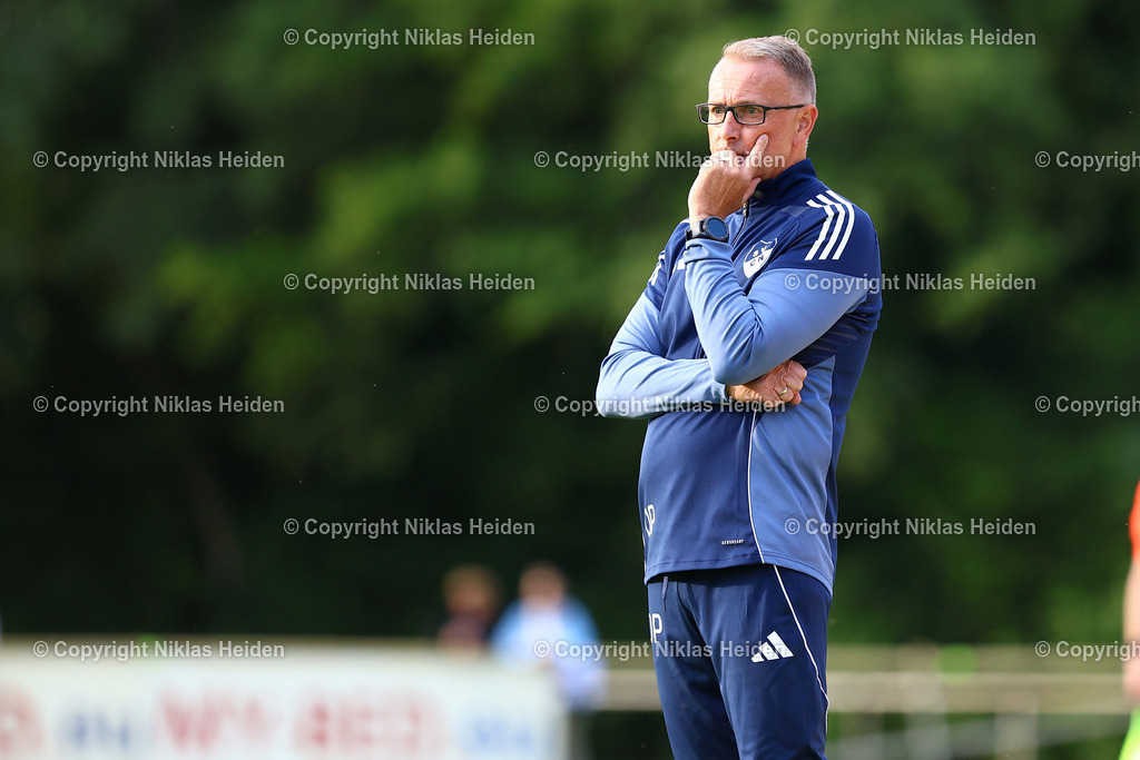 NH_TuSDassendorf_SVCurslackNeuengamme_OberligaHamburg_01082025 | Olaf Poschmann (Trainer, SV Curslack-Neuengamme)Fußball I Herren I Gamesright Oberliga Hamburg I Saison 2025-2026  I 2. Spieltag I TuS Dassendorf - SV Curslack-Neuengamme I 01.08.2025 I Sportplatz Wendelweg
