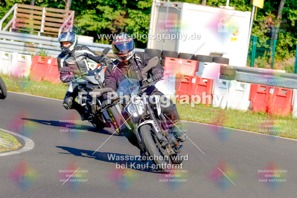 _MOT8837 | Hier findet Ihr Bilder von Touristenfahrten auf der Nürburgring Nordschleife oder von anderen Veranstaltungen die ich besucht habe. Viel Spass beim Durch Schauen 