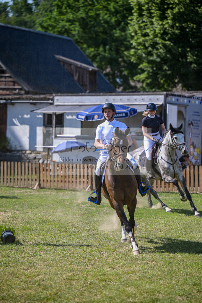 Reitturnier Voxtrup | Entdecke hochwertige Reitturnierfotos von Foto Oger. Professionell, emotional und authentisch – jetzt Lieblingsmomente im Shop bestellen.Deutschlandweite Turnierfotografie. - Realisiert mit Pictrs.com