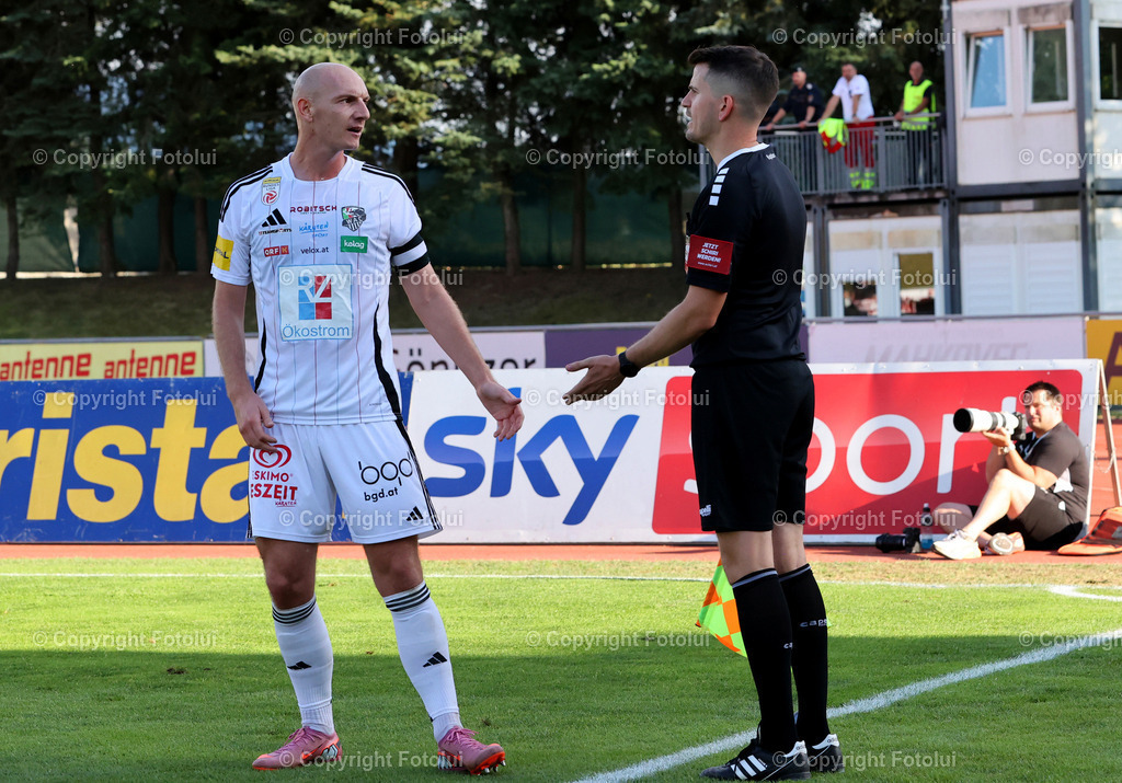 A_LUI_24082025_15 | SPORT,FUSSBALL,ADMIRAL BUNDESLIGA RZ PELLETS WAC-SK RAPID WIEN 24.08.2025 IM BILD: NICOLAS WIMMER (WAC) UND ASSISTENT THOMAS KAPLAN  FOTO:FOTOLUI/MW