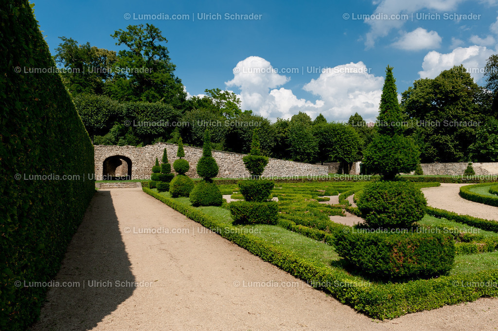 10049-1684 - Schloß Hundisburg | Stockfoto und Bilderpool mit Bildmaterial aus Deutschland, dem Harz, Halberstadt, Quedlinburg, Wernigerode und weltweit. Qualitativ hochwertige und professionelle Fotos anschauen und kaufen. - Realisiert mit Pictrs.com
