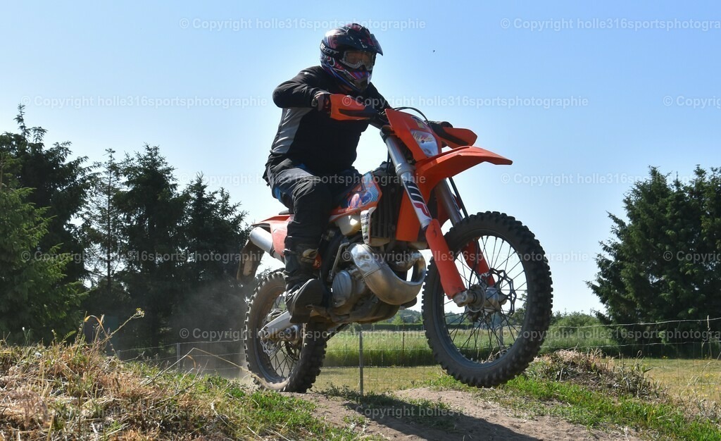 DSC_0029 (2) | Sportfotografie , Motorsport, Motoross, Reitsport, Mointainbike, Enduro,
Landschaft , Outdoor, Eventfotografie, Landschaft, Bilder online bestellen - Realisiert mit Pictrs.com