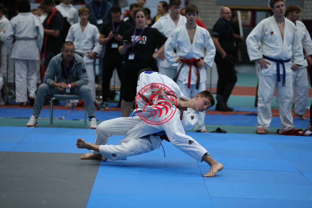 AT3Y0948 | Fotos vom Adler Cup - Pictures from Adler Cup

Hier findet Ihr alle Eindrücke und großen Momente der Adler Cup Wochenenden. Here you will find all impressions and great moments of the Adler Cup weekends. - Realisiert mit Pictrs.com