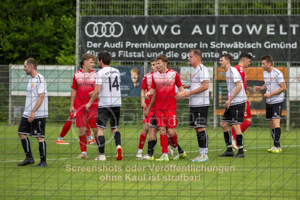 20250616_185535_0344 | #,  TV Eybach (weiß) vs. 1.FC Donzdorf II (rot), Fussball, Entscheidungsspiel 3 in Kreisliga A3 - Bezirk Neckar/Fils, Saison 2024/2025, Rasensportplatz, Staufenecker Str. 41, 73084 Salach, 16.06.2025 - 18:30 Uhr,Foto: PhotoPeet-Sportfotografie/Peter Harich