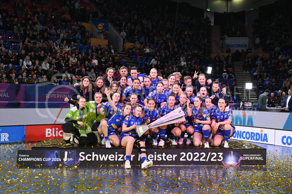 Kloten-Dietlikon Jets vs Skorpion Emmental Zollbrück - 15. April 2023 | 15.04.2023, Kloten, stimo arena, Swiss Unihockey Superfinal Frauen: Kloten-Dietlikon Jets - UHV Skorpion Emmental, Die Kloten-Dietlikon Jets sind Schweizer Meister 2022/23. - Realisiert mit Pictrs.com