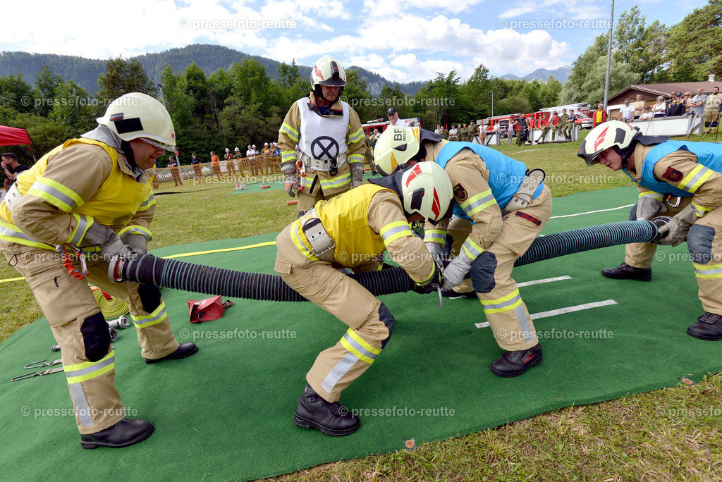 08-news-2022-Juli09-FF-Nassleistungsbewerb-Hoefen-nik-WTV_3449 | Info aus dem Bezirk Reutte/Ausserfern Tirol sowie eine umfangreiche Bilddatenbank über die gesamte Region: Lechtal, Talkessel Reutte, Tannheimertal, Zwischentoren. Lech, Plansee, Zugspitze, Grenztunnel, B179, Fernpassstraße, Verkehr, Lawinen, Tradition, - Realisiert mit Pictrs.com