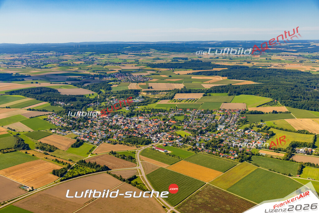 Luftaufnahme von  Haunsheim - Die Luftaufnahme wurde 2025 vom UL-Flugzeug heraus erstellt ( keine Drohne ) - Hochauflösende Luftaufnahme - für professionelle Ausdrucke geeignet. Die Geschenkidee !Mit Lizenz und Bildrechte bestellbar