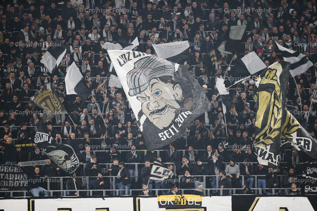 A_LUI_20230224_0007 | SPORT FUSSBALL ADMIRAL BUNDESLIGA 2022/23 LASK VS SC AUSTRIA LUSTENAU

IM BILD: Fans (Lask)
FOTO:FOTOLUI/UW