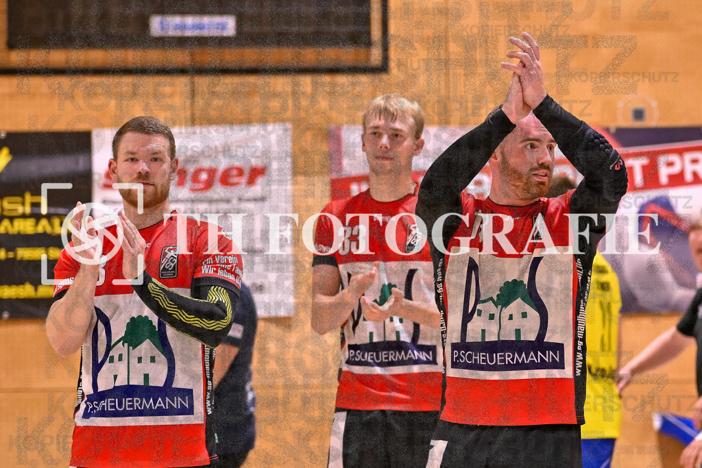 GER, SG Maulburg/Steinen - SG Allensbach/Dettingen, Handball, Landesliga Suedbaden, 2. Spieltag, Saison 2024/2025, 28.09.2024 | Marvin Grun (SG Maulburg/Steinen, #03), Jerrik Bartam (SG Maulburg/Steinen, #33), Andre Leuchtmann (SG Maulburg/Steinen, #13)GER, SG Maulburg/Steinen - SG Allensbach/Dettingen, Handball, Landesliga Suedbaden, 2. Spieltag, Saison 2024/2025, 28.09.2024Foto: TH Fotografie/Thomas Hess