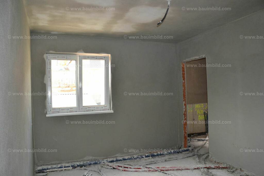 bib-lg18-putzarbeiten-0125 | Nach LV-Leistungsgruppen sortierte Detailfotos über den Bau eines Hauses. Alle Hausbau-Bilder direkt vom Urheber und Autor der Website Haus-Selber-Bauen.com