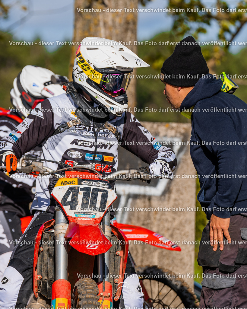10_25_MCBernauerSchleife-6194 | Sportfotografin aus Berlin-Brandenburg mit Fokus auf Motocross. Ich halte deine sportliche Leistung und echte Emotionen auf und neben der Strecke professionell fest. Entdecke die Fotos von deinem Rennen und bestelle sie direkt hier im Shop.