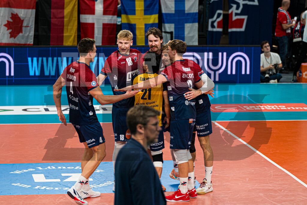 Volleyball I Herren I Saison 2025/2026 I Volleyball Bundesliga I 4. Spieltag I SVG Lüneburg - Energiequelle Netzhoppers KW | CONTRAST ZERØ MEDIA - Realisiert mit Pictrs.com