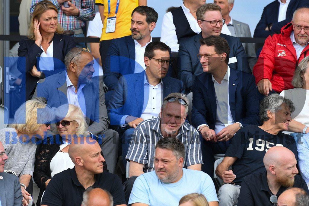 CSC_EROLOH20250712-3 | bond - Realisiert mit Pictrs.com