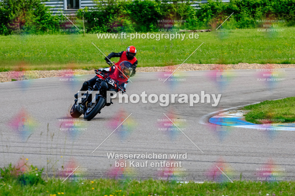 MotoTeam-8981 | Hier findet Ihr Bilder von Touristenfahrten auf der Nürburgring Nordschleife oder von anderen Veranstaltungen die ich besucht habe. Viel Spass beim Durch Schauen 
