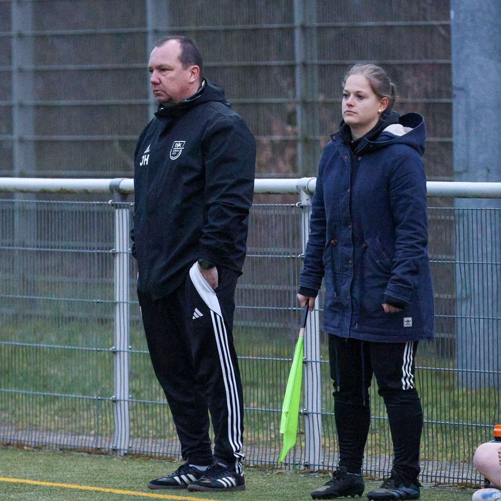 WASFCH_260321_5570 | SGM DJK Wasseralfingen/Neuler vs. 1.FC Heidenheim 1846 II, Fußball, Frauen, Bezirksliga, 2025/2026, 13. Spieltag, 21.03.2026 in Wasseralfingen, Kunstrasen Bürgle(Foto: Michael Bulling) - Realisiert mit Pictrs.com