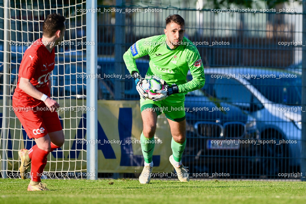 SAK vs. SC ST. Veit | #9 Julian Brandstätter SC St.Veit, #1 Kristijan Kondic SAK, SAK vs. SC ST. Veit, SAK vs. SC ST. Veit am 30.04.2025 in Klagenfurt (Sportpark Welzenegg), Austria, (Photo by Bernd Stefan)