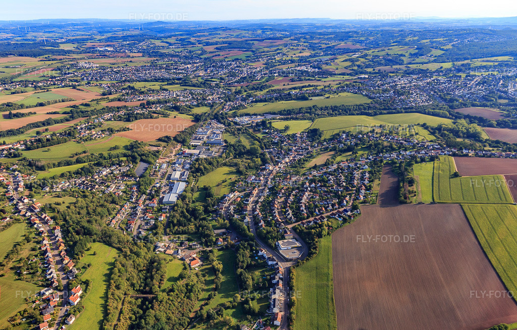 Luftbild: Ortsansicht von Südwesten im Ortsteil Etzenhofen in Püttlingen im Bundesland Saarland in Deutschland. Foto: IMG_149867.jpg vom 07.09.2025 durch Werner Riehm/FLY-FOTO.de