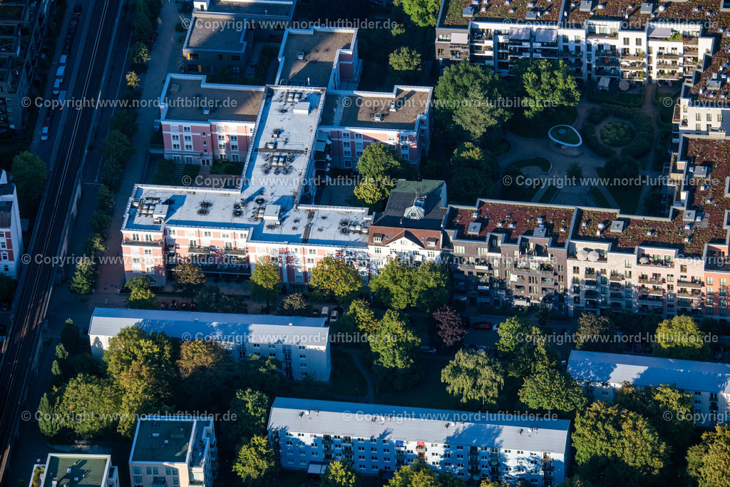 Hamburg_Mundsburg_ELS_5344040923 | HAMBURG 04.09.2023 Gebäude eines Mehrfamilien- Wohnhauses an dem Dorothea-Bernstein-Weg - Finkenau im Ortsteil Uhlenhorst in Hamburg, Deutschland. // Building of a multi-family residential building on dem Dorothea-Bernstein-Weg - Finkenau in the district Uhlenhorst in Hamburg, Germany. Foto: Martin Elsen
