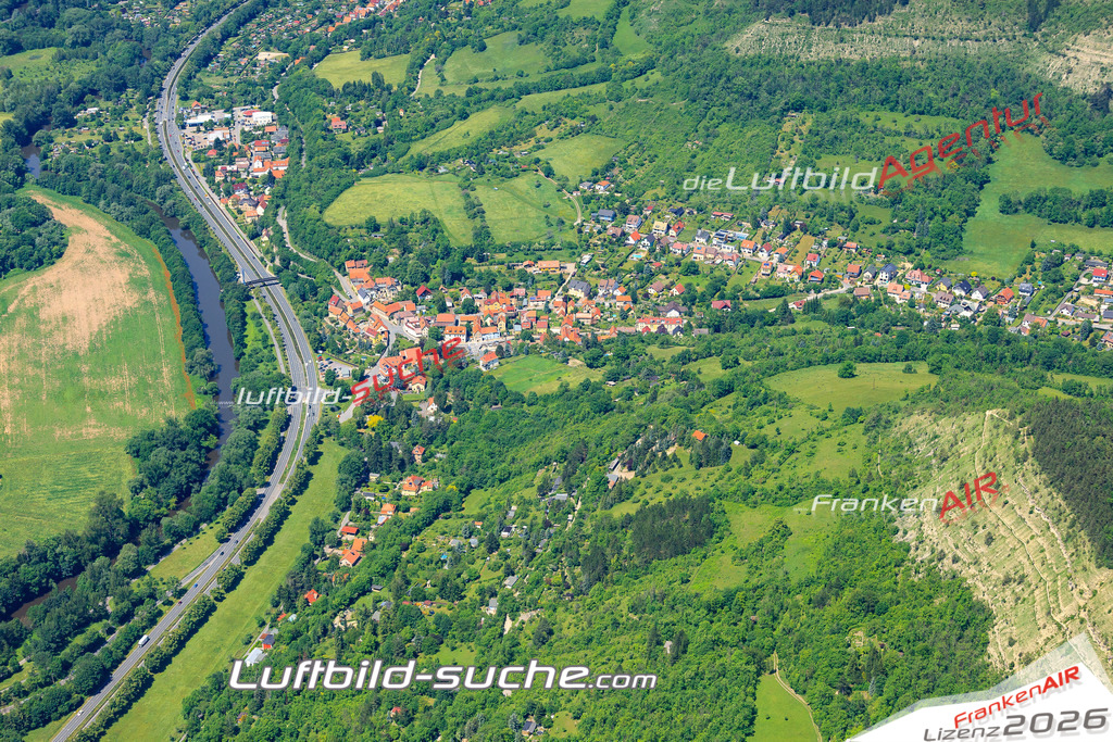 Die Luftaufnahme der Stadt Jena wurde vom UL-Flugzeug heraus erstellt ( keine Drohne )- hohe Auflösung für beste Qualität