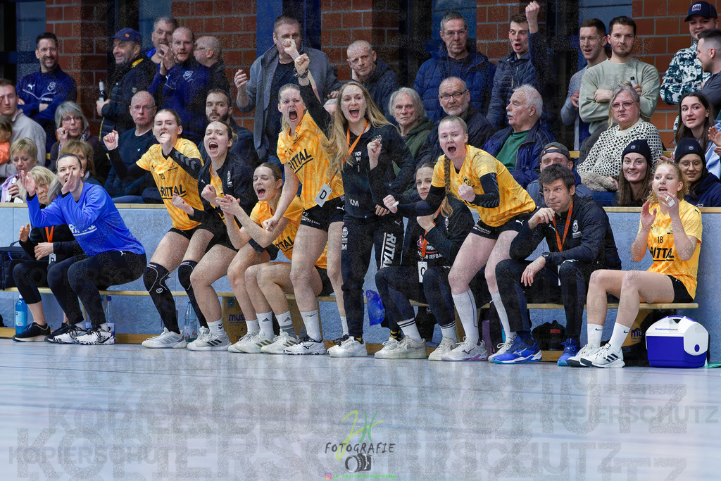 Handball Frauen Oberliga Mitte, HSG Eibelshausen/Ewersbach - HSG Lumdatal | Handball Frauen Oberliga Mitte, HSG Eibelshausen/Ewersbach - HSG Lumdatal am 21.02.2026 in Dietzhölztal-Steinbrücken (Sporthalle am Hammerweiher)Photo © 2026 - Jörg Heinrich - Realisiert mit Pictrs.com