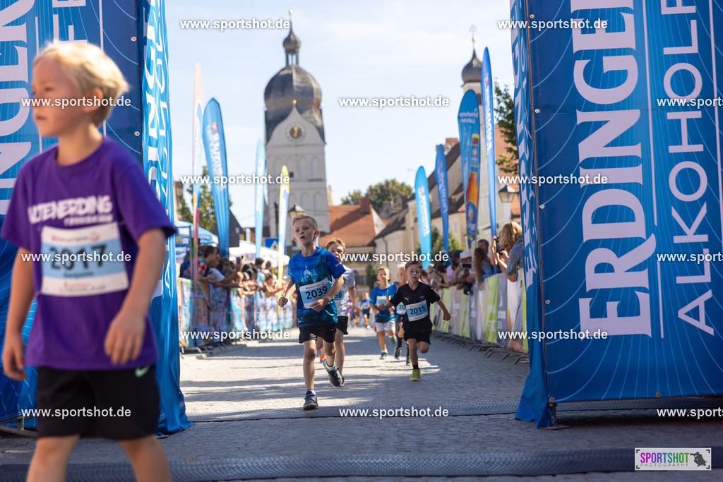 VJ__2908 | Stadtlauf Erding 2025 #stadtlauferding #erdingstadtlauf #stadtlauf_erding #laufmotivation #trisporterding #yourpictrs #sportshot_your_pictrs