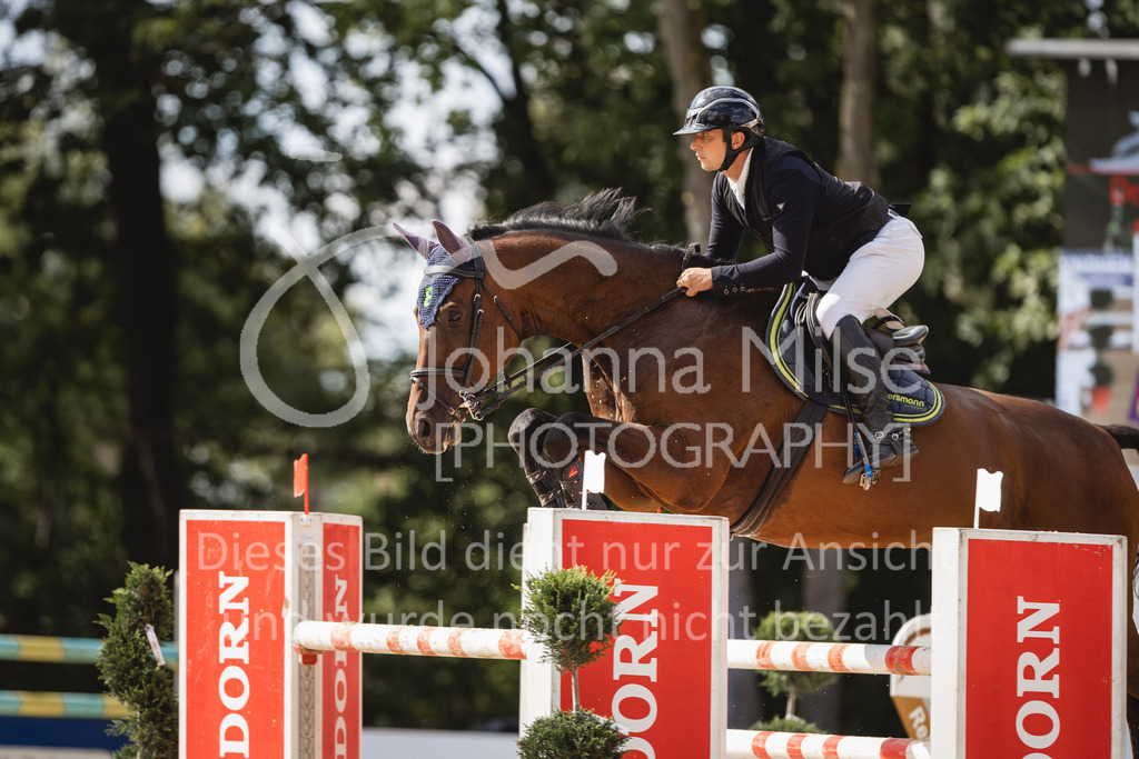 230826_Delbrueck_M2-Spr-848 | Deine schönsten Turniermomente als professionelle Fotos! Entdecke hochwertige Pferdesport-Fotografie im Online-Shop. Jetzt Fotos finden & bestellen!