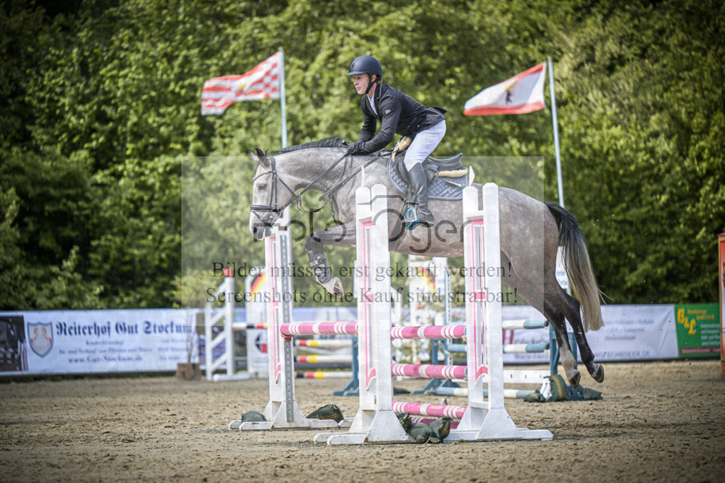 DOS_0367 | Entdecke hochwertige Reitturnierfotos von Foto Oger. Professionell, emotional und authentisch – jetzt Lieblingsmomente im Shop bestellen.Deutschlandweite Turnierfotografie. - Realisiert mit Pictrs.com