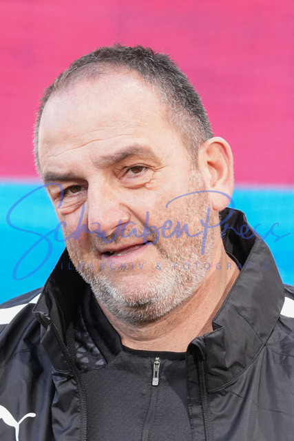 240224Ho222 | Frank Schmid (Cheftrainer, FC Heidenheim) - FC Heidenheim - Eintracht Frankfurt
Fussball Bundesliga, Saison 2023_24, 24. Spieltag, FC Heidenheim-Eintracht Frankfurt 
Deutschland, Heidenheim, Voith Arena, 02.03.2024

(DFL DFB REGULATIONS PROHIBIT ANY USE OF PHOTOGRAPHS as IAMGE SEQUENCES and or QUASI-VIDEO).

