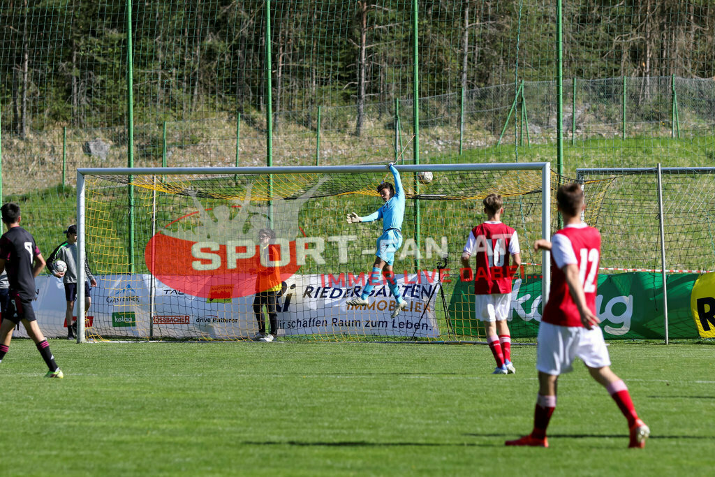 AUSTRIA U15 - MEXICO U15 | Torszene ; AUSTRIA U15 - MEXICO U15 am 29.04.2022 in Arnoldstein
(Sportplatz), AUSTRIA, (Photo by Ernst Krawagner sport-fan.at) - Realisiert mit Pictrs.com