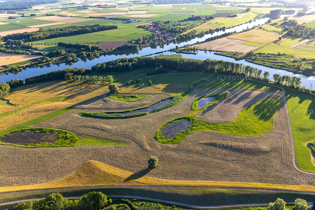 Luftbild: Polder an der Donau im Ortsteil Niederachdorf in Kirchroth im Bundesland Bayern in Deutschland. Foto: IMG_133252.jpg vom 03.07.2022 durch Werner Riehm/FLY-FOTO.de