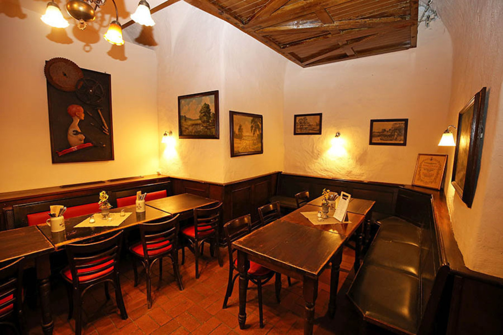 Bildlexikon Leipzig - Gasthaus Barthels Hof | Das Team hinter BILDLEXIKON LEIPZIG bündelt historische wie aktuelle Informationen über die Stadt Leipzig in Text und Bild auf einer Plattform und stellt diese der interessierten Öffentlichkeit zur Verfügung.