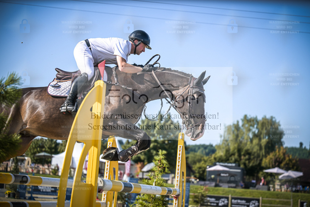 DOS_4234 | Entdecke hochwertige Reitturnierfotos von Foto Oger. Professionell, emotional und authentisch – jetzt Lieblingsmomente im Shop bestellen. - Realisiert mit Pictrs.com