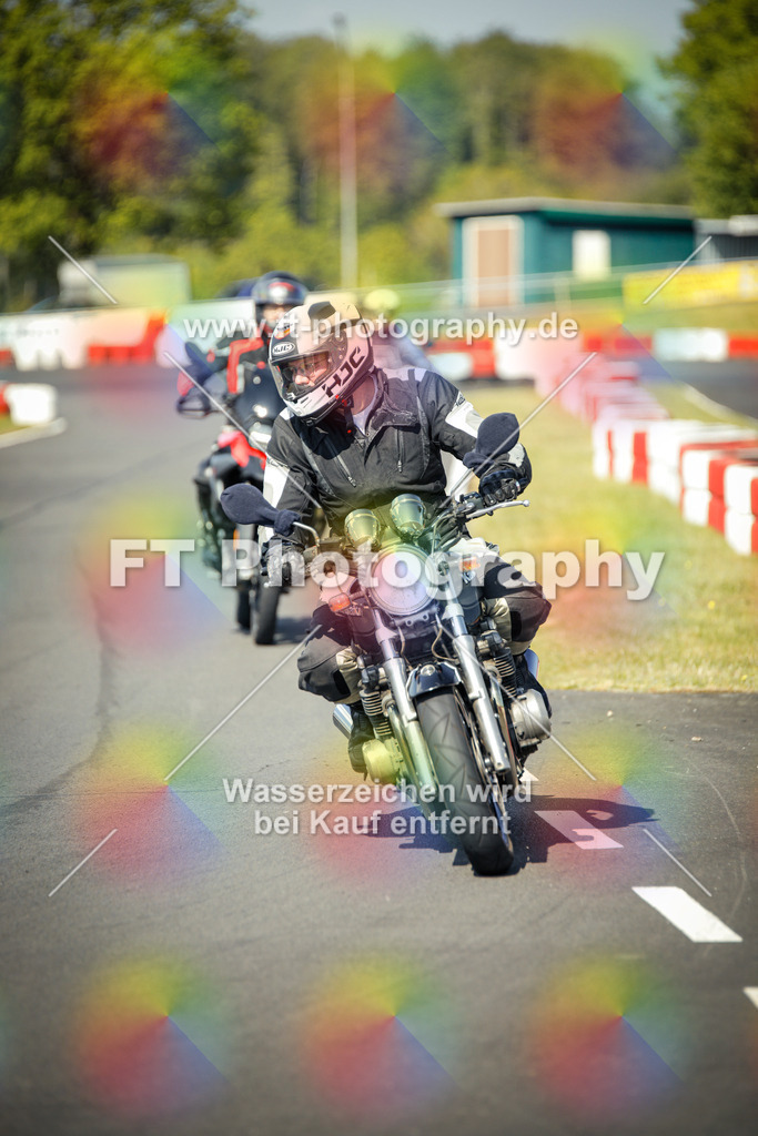 OBK_Mai_Justin_Uwe-10442 | Hier findet Ihr Bilder von Touristenfahrten auf der Nürburgring Nordschleife oder von anderen Veranstaltungen die ich besucht habe. Viel Spass beim Durch Schauen 