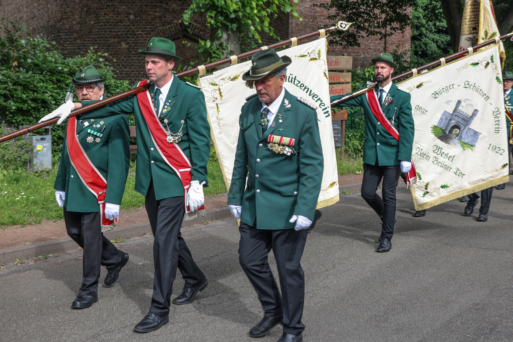 top-top.de 240602-067 | Foto, Video, Fotografie, Videografie, Fotobox, DJ, Discjockey, Musik, Musikbox, Veranstaltung, Photobooth, Amazon, Ebay, Buchtipp, Bestseller, Autor, Verlag, Buch, Wesel, Hamminkeln, NRW, Dinslaken, Rees, Drohne, Hochzeit, Party, Fotobox, Wesel, Fotograf