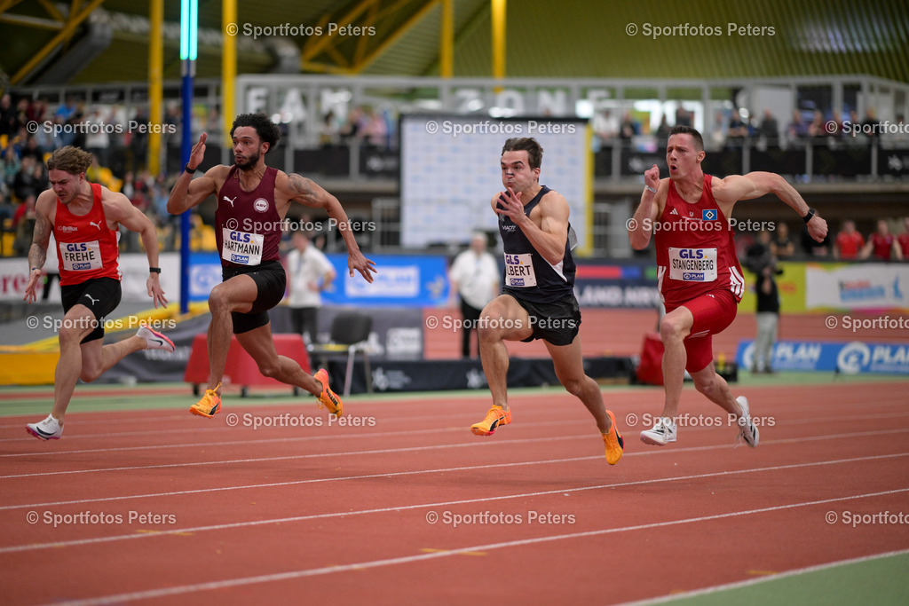 DM Halle 2026_Samstag-131 | 28.02.2026, xkaix, Leichtathletik Deutsche Meisterschaften Halle 2026,  v.l. Jan Eric Frehe (LG Brillux Münster), Joshua Hartmann (ASV Köln e. V.), Fabian Olbert (Munich Athletics), Malte Stangenberg (Hamburger  SV) - Realisiert mit Pictrs.com