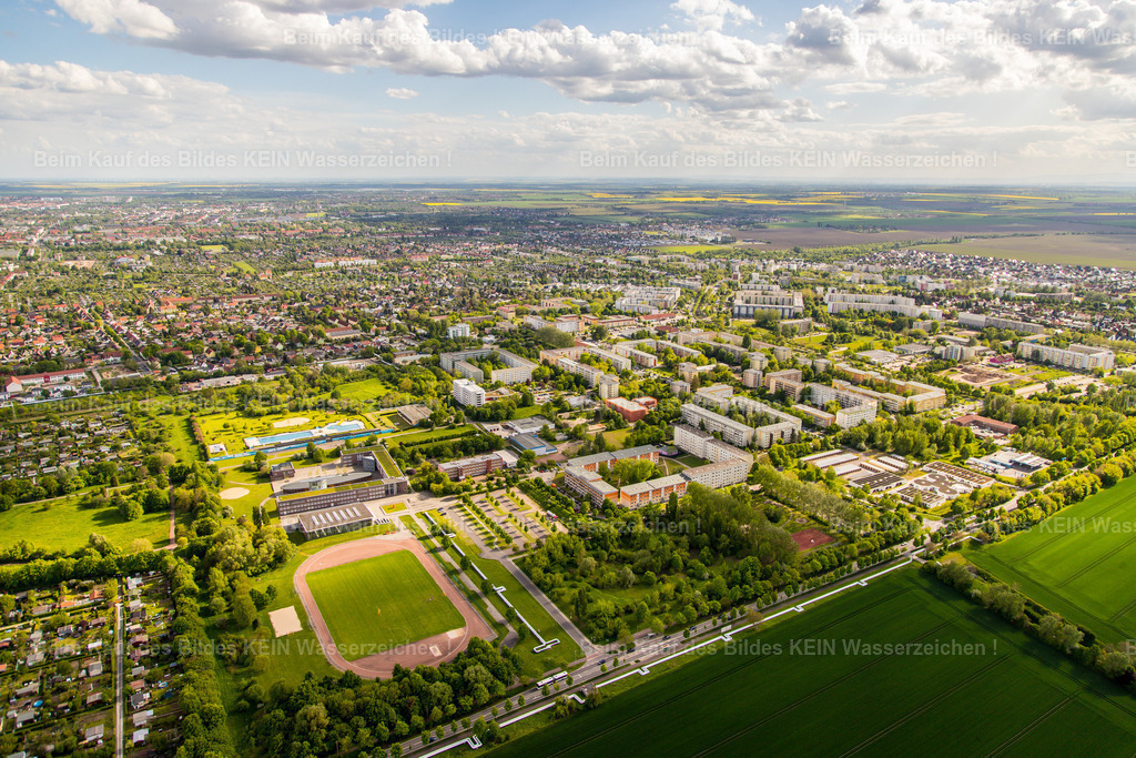 Magdeburg Gyrokopter 2021-1281 | Olvenstedt Albert-Einstein-Gymnasium - Realisiert mit Pictrs.com