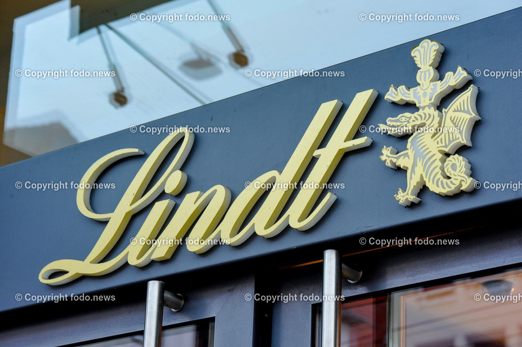 Deutschland_ Bayern_ Wuerzburg_ 23.01.2025-50 | 23.01.2025, Deutschland, GER, Bayern, Wuerzburg im Bild Themenbild, Stadtansichten, Lindt, Schokolade, Lindor, Kugeln, Confisserie, Schweiz, Lebensmittle, Handel, Einzelhandel, Schild, Logo, Feature, Werbung, Reklame, Symbolbild