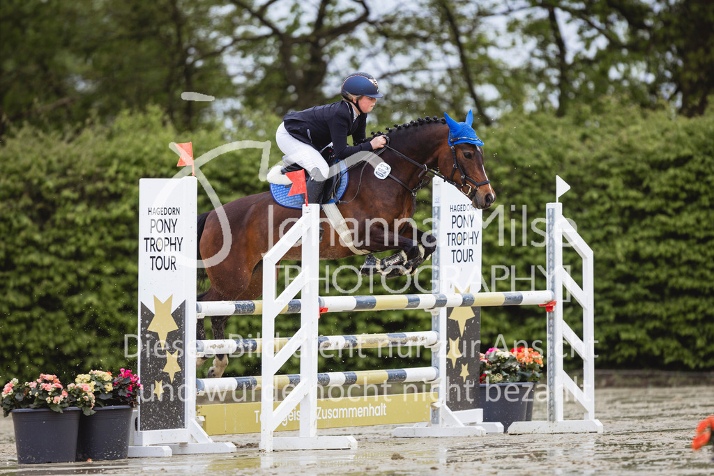 240426_Olfen-Vinnum_PonyTrophy-230 | Deine schönsten Turniermomente als professionelle Fotos! Entdecke hochwertige Pferdesport-Fotografie im Online-Shop. Jetzt Fotos finden & bestellen!