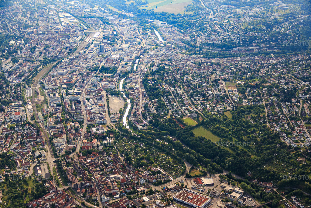 Luftbild: Stadtansicht aus Westen an der Enz im Ortsteil Brötzingen in Pforzheim im Bundesland Baden-Württemberg in Deutschland. Foto: IMG_079880.jpg vom 31.05.2015 durch Werner Riehm/FLY-FOTO.de