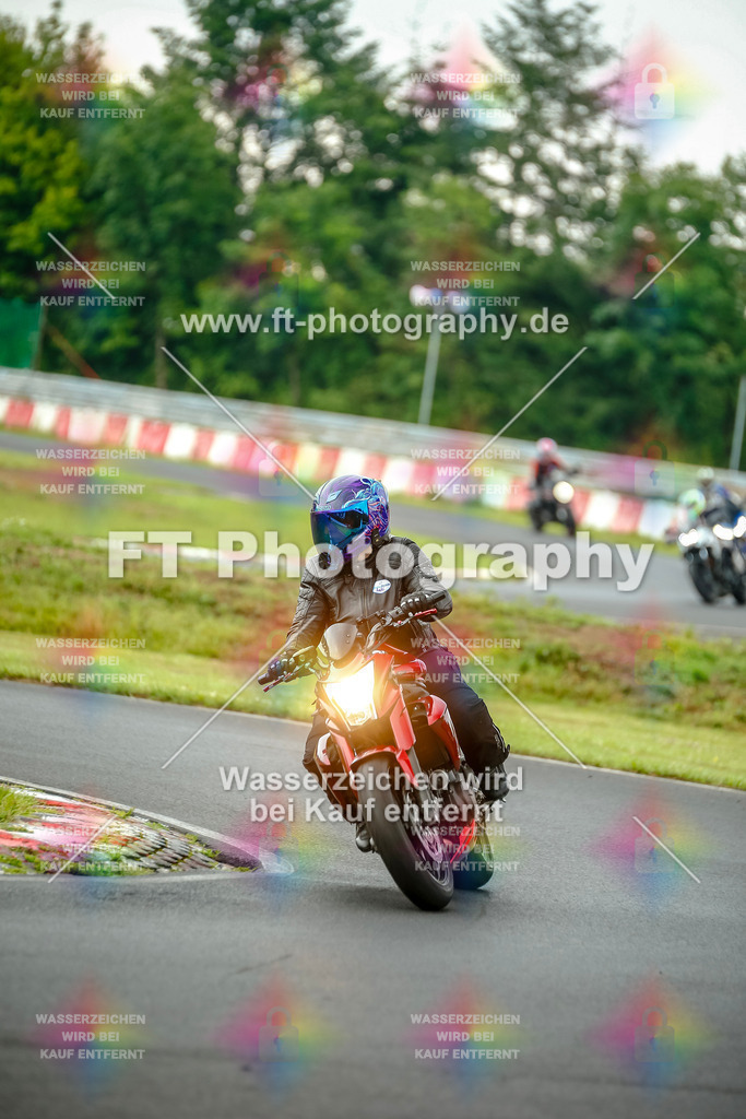 VBK-4102 | Hier findet Ihr Bilder von Touristenfahrten auf der Nürburgring Nordschleife oder von anderen Veranstaltungen die ich besucht habe. Viel Spass beim Durch Schauen 