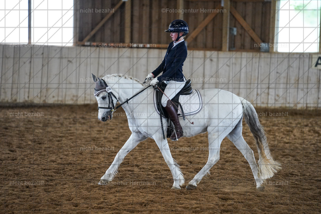 20230518-FAH03986 | Frühjahrsturnier, landberg am Lech, 2023, Reitclub Landsberg, Turnierbilder, Fotos Turnier Landsberg, Fotoagentur Herrmann, Turnierfotografen Bayern, reitsport Fotograf, Pferde Fotograf