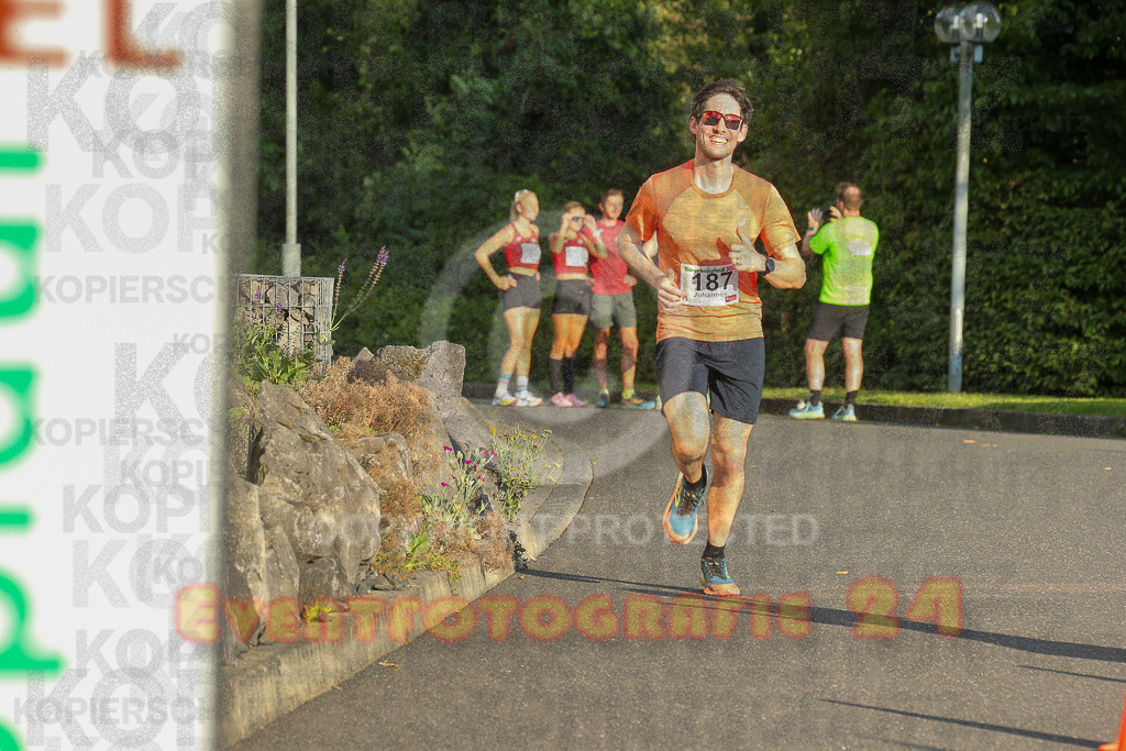 250801_1920_EX1_7656 | Sportfotografie im Rhein-Sieg Kreis, Köln, Bonn, NRW, Rheinland Pfalz, Hessen, etc. Unser Tätigkeitsfeld umfasst den Laufsport vom Volkslauf über den Marathon, Duathlon, Triathon bis zum Ultralauf wie Kölnpfad Ultra oder Schindertrail.